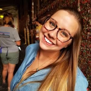 Meet your Posher, Karissa